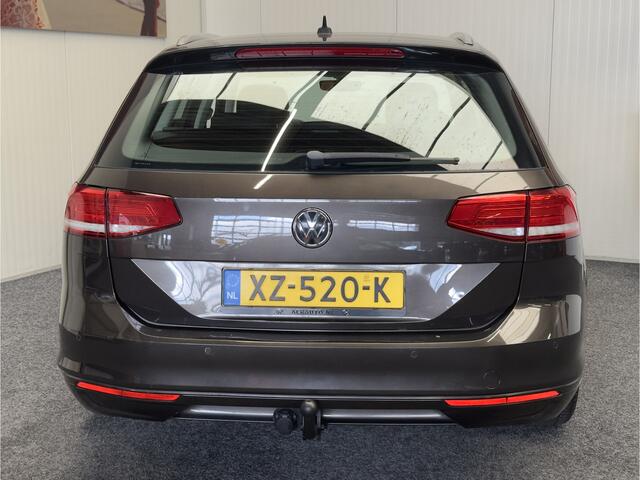 Volkswagen PASSAT VARIANT 1.4 TSI ACT HIGHLINE NAVIGATIE CRUISE CONTROL CLIMATE CONTROL BLUETOOTH TELEFOON MEDIA VOORBEREIDING PDC ACHTERUITRIJCAMERA TREKHAAK ZEER MOOI !! 3010 DEK