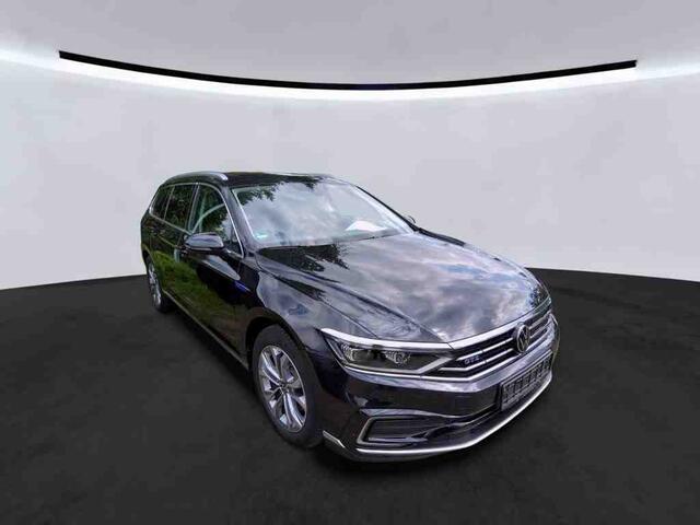 Volkswagen PASSAT PHEV GTE Virtual Disc pr Navi Head-Up elTrekh+aKlep Pano Camera Dodeh Detec