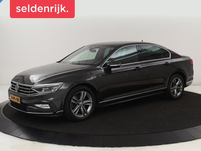 Volkswagen PASSAT 1.5 TSI Elegance Business R | Leder/Alcantara | Keyless | Stoelverwarming | Carplay | Navigatie | Full LED | Getint glas | Climate control | Virtual Cockpit