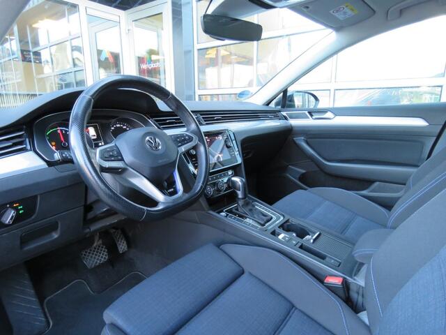 Volkswagen PASSAT 1.4 TSI PHEV GTE BNS / Trekhaak wegklap. / Camera / BOVAG garantie