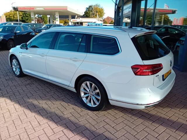 Volkswagen PASSAT Variant 1.4 TSI GTE Highline Automaat Hybride, Airco(automatisch), Multimediasysteem, Bluetooth, Navigatie, Parkeersensoren, Stoelverwarming, Cruise control adaptief, Dimlicht automatisch,Comfortstoel, Keyless go, Elektrische ramen en spiegels, Zeer nette