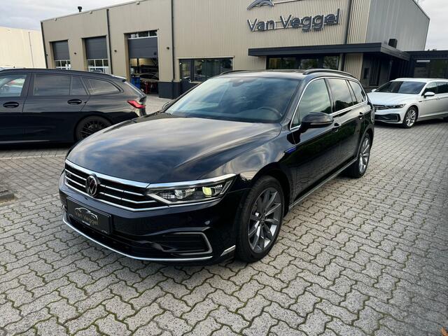 Volkswagen PASSAT 1.4 TSI GTE Highline pano, pdc v/a, camera, cruise, navi
