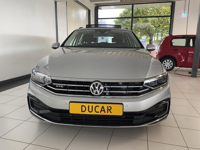 Volkswagen PASSAT Variant 1.4 TSI PHEV GTE Business Panodak/ Trekhaak / apple carplay / adaptive cruise / Navigatie / Massage stoel