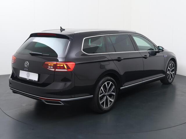 Volkswagen PASSAT Variant 1.4 TSI PHEV GTE Business | 218 PK | SoH 91% | Adaptive cruise control | Achteruitrijcamera | Dodehoek sensor |