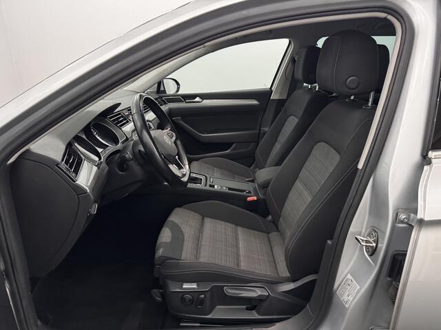 Volkswagen PASSAT Variant 1.5 TSI Comfort Business Clima, Navi, Parkeersensoren, Keyless start, Cruise control, A start stop, Lichtmetalen velgen