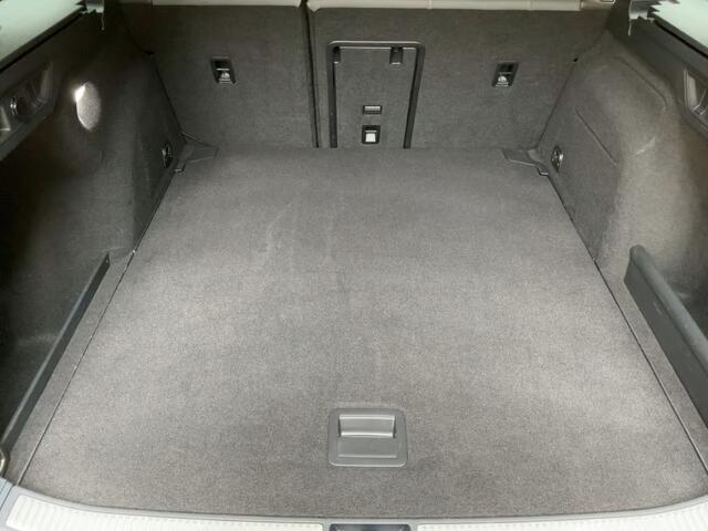 Volkswagen PASSAT Variant 2.0 TDI 150 PK DSG ACC Trekhaak Massage LED 360 Camera