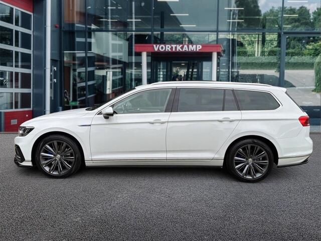 Volkswagen PASSAT 1.4 TSI DSG GTE PANO-DAK/TREKHAAK/CAMERA/NAVI/CARPLAY/HUD/ACC/E-KLEP