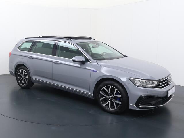 Volkswagen PASSAT Variant 1.4 TSI PHEV GTE Business | 218 PK | SoH 97% | Trekhaak wegklapbaar | Panoramadak | Adaptive cruise control |
