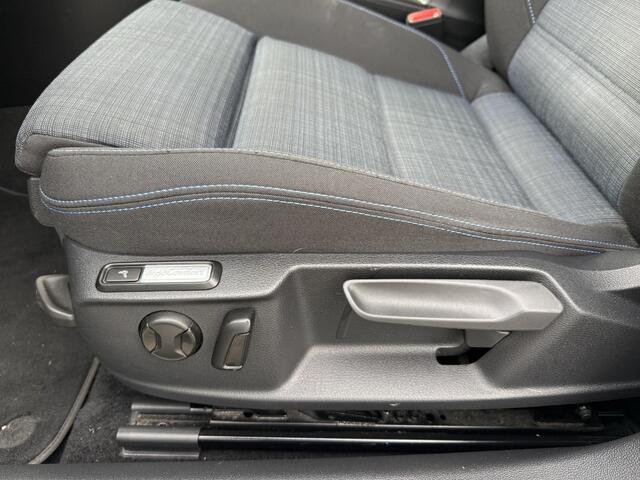 Volkswagen PASSAT Variant 1.4 TSi 218 Pk Automaat PHEV GTE Business | Adaptive Cruise | Camera | Trekhaak | Camera | Stoel Verwarming | Carplay | Navigatiesysteem | 18 Inch | 60.580 Km