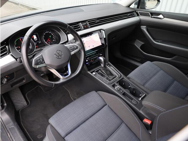 Volkswagen PASSAT Variant GTE 1.4 TSI PHEV 218PK | Adaptive Cruise | Carplay/Android | Stoelverwarming |