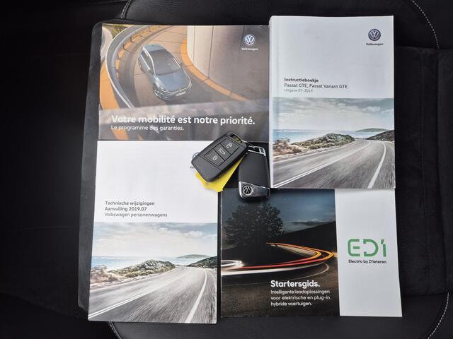 Volkswagen PASSAT Variant 1.4 TSI DSG6 GTE Business Automaat / Trekgewicht 1600 kg / Stoelverwarming / Apple Carplay Android auto / Stoelverwarming / Achteruitrijcamera / Elektrische achterklep / Adaptief CC /