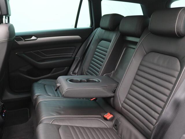 Volkswagen PASSAT Variant 1.4 TSI PHEV GTE Business 218PK DSG Pano-Schuifdak, Trekhaak, Achteruitrijcamera, Keyless, Side Assist, Stoel-Stuurverwarming, 18" LM Velgen, Adaptieve Cruise Control