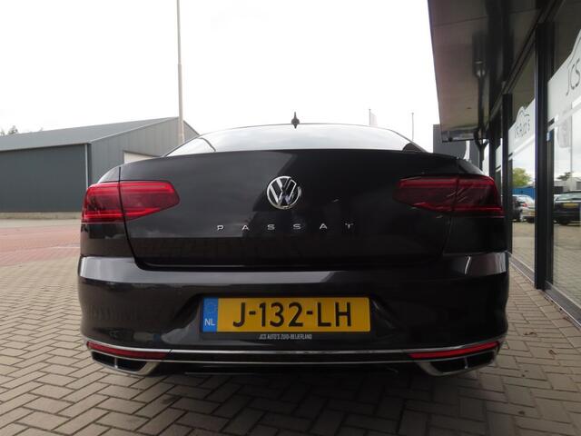 Volkswagen PASSAT 1.5 TSI Elegance R-Line Led Pano Adapt Cruise 2020