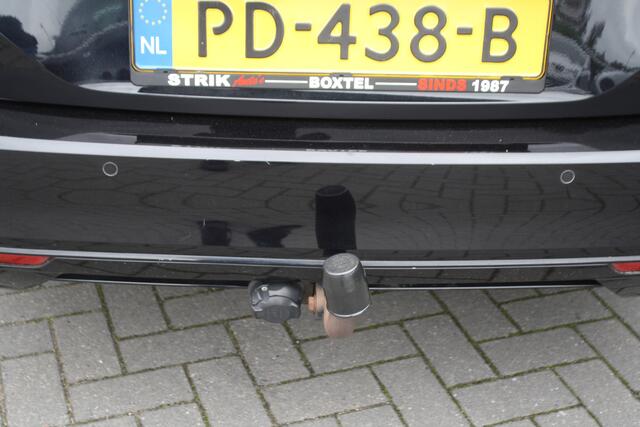 Volkswagen PASSAT Variant 1.4 TSI Comfortline Business - AUTOMAAT - TREKHAAK - NAVIGATIE