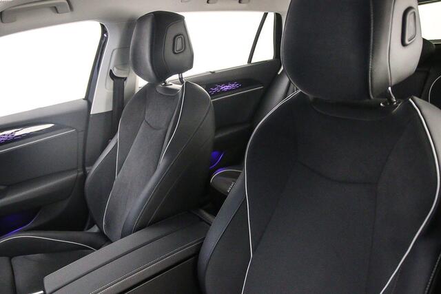 Volkswagen PASSAT Variant Business 1.5 eTSI 150pk DSG Automaat Trekhaak, 360 camera, Elektrische achterklep, Adaptive cruise control, Achteruitrijcamera, Navigatie, Harman Kardon audio