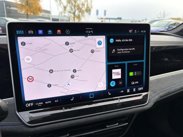 Volkswagen PASSAT Variant 1.5 eHybrid 272 Pk Automaat R-Line Edition | Trekhaak | 360° Camera | Panoramadak | Digitale Cockpit | Sporstoelen | Adaptive Cruise | Head-up | Carplay | 18 Inch | 13.658 Km!!