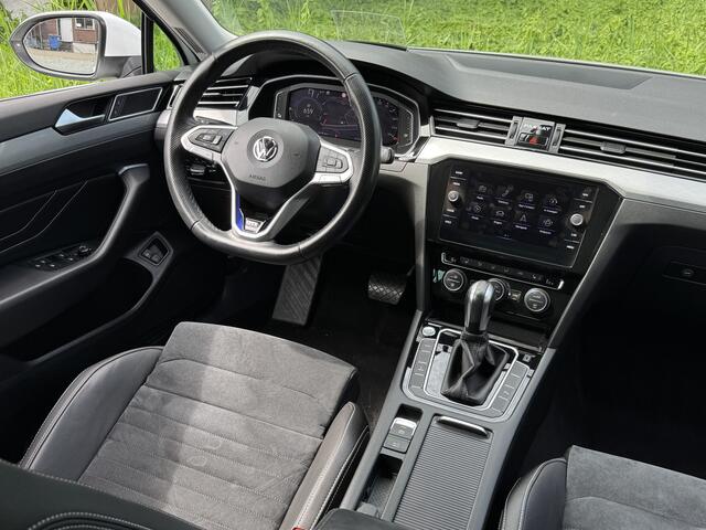 Volkswagen PASSAT Variant GTE TSI 218PK DSG PHEV BUSINESS LEDER/HEAD-UP/VIRTUAL