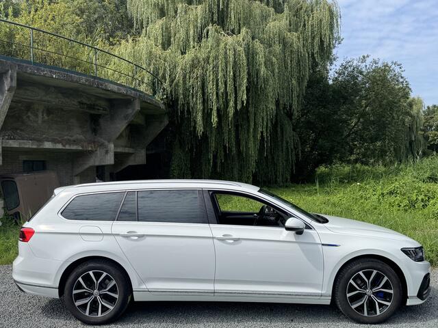 Volkswagen PASSAT Variant GTE TSI 218PK DSG PHEV BUSINESS LEDER/HEAD-UP/VIRTUAL