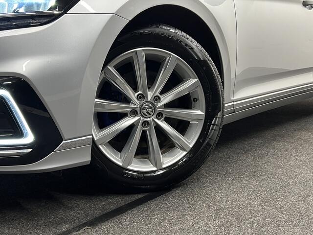 Volkswagen PASSAT Variant 1.4 TSI PHEV GTE Business | NAVI | PANO | TREKHAAK | HUD |