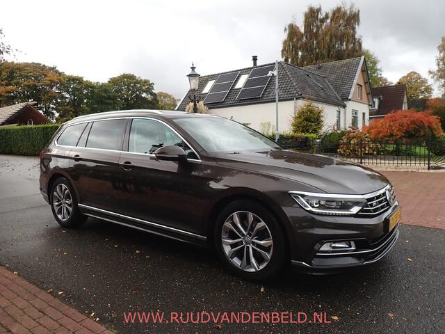 Volkswagen PASSAT Variant 1.6TDI DSG7 R-LINE ACC/PANODAK/CAMERA/FULL-LED/CARPLAY