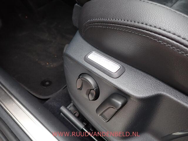 Volkswagen PASSAT Variant 1.6TDI DSG7 R-LINE ACC/PANODAK/CAMERA/FULL-LED/CARPLAY