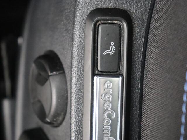 Volkswagen PASSAT 1.4 TSI PHEV GTE | Stoelverwarming | Massage | Virtual Cockpit | Park Assist | Carplay | Camera | Matrix LED | Adaptive cruise | Navigatie | Side Assist | Plug In