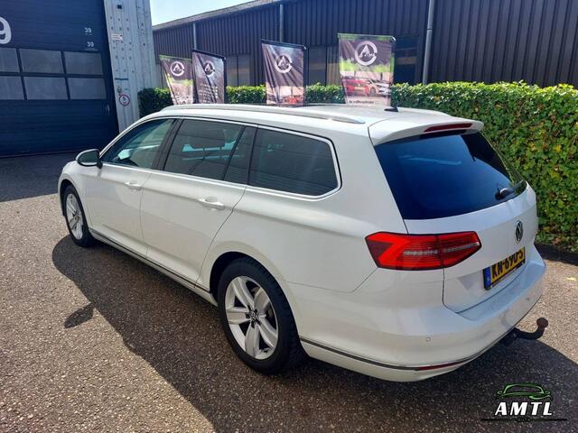 Volkswagen PASSAT Variant - 1.6 TDI Connected Series Plus