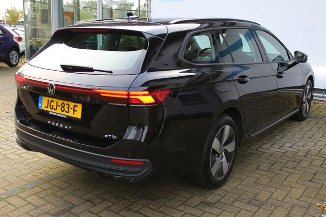 Volkswagen PASSAT Variant 1.5 eTSI 150 pk | Incl. 12 maanden Garantie | Stoel/stuur verwarming | Achteruitrijcamera | Adaptive cruise controle | Dodehoekdetectie | Parkeersensoren V+A | Navigatie | Apple CarPlay/Android Auto | Draadloze telefoonlader | Climate controle | L