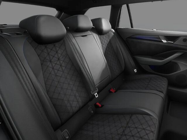 Volkswagen PASSAT Variant R-Line Edition 1.5 eHybrid 272 pk 6 versn. DSG · Assistance Pakket Plus · Multimedia Pakket Plus · Trekhaak inklapbaar, met elektrische ontgrendeling ·