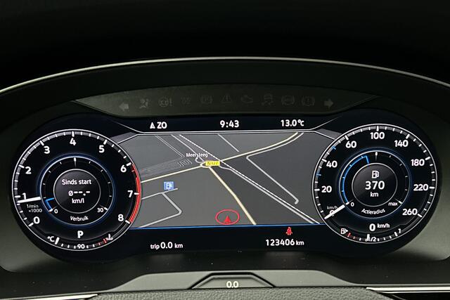 Volkswagen PASSAT Variant 1.4 TSI Highline Business R | Panoramadak | Stoelverwarming | Lederen bekleding | Trekhaak