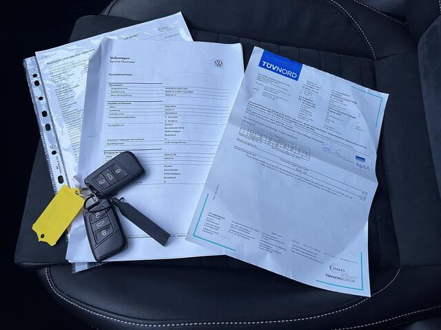 Volkswagen PASSAT Variant 1.4 TSI PHEV 218 pk GTE Business Automaat / Dealer onderhouden / 1.600 kg Elektrische trekhaak / Stuur- en stoelverwarming / Ergo Comfort stoel / Camera 360° / Winterwielenset /