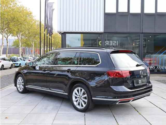 Volkswagen PASSAT Variant GTE 1.4 TSI PHEV 218PK | Panodak | 360° | Virtual | Keyless | IQ Light Matrix LED | Trekhaak | Elektrische kofferklep |