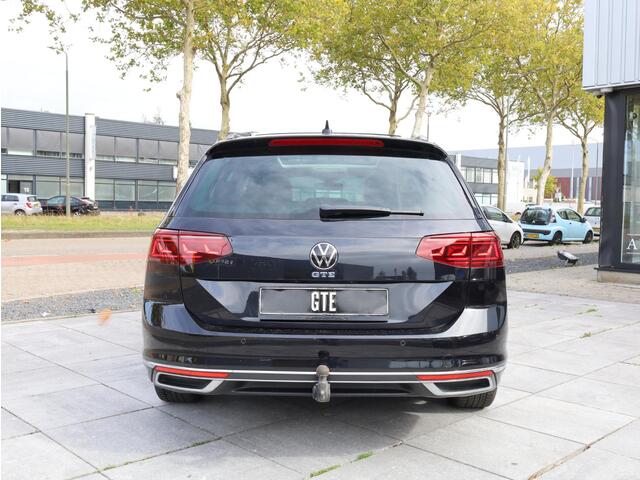 Volkswagen PASSAT Variant GTE 1.4 TSI PHEV 218PK | Panodak | 360° | Virtual | Keyless | IQ Light Matrix LED | Trekhaak | Elektrische kofferklep |