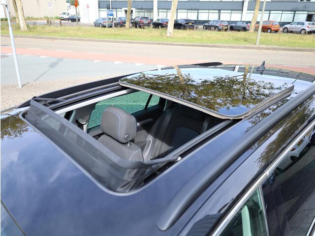 Volkswagen PASSAT Variant GTE 1.4 TSI PHEV 218PK | Panodak | 360° | Virtual | Keyless | IQ Light Matrix LED | Trekhaak | Elektrische kofferklep |