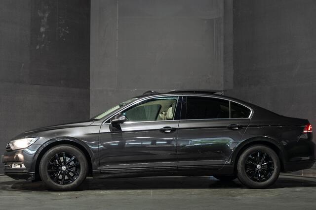 Volkswagen PASSAT 1.5 TSI Highline | Pano | Automaat | Trekhaak