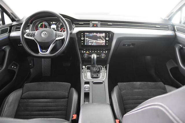 Volkswagen PASSAT Variant 1.4 TSI PHEV GTE Highline *1ste Eigenaar*Leer*Navigatie*Trekhaak*