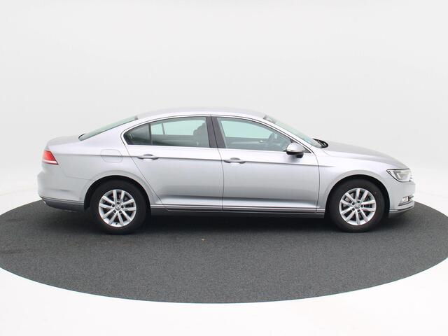 Volkswagen PASSAT 1.5 TSi 150 Pk Automaat Comfortline | Adaptive Cruise | Climate Control | Bluetooth | 16 Inch | 96.708 Km!