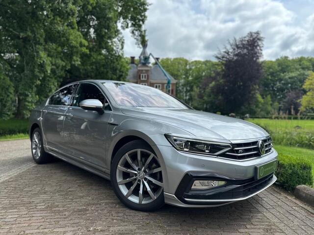 Volkswagen PASSAT 1.5 TSI | Business R-Line | LED | Camera | Leder | DigiDash |