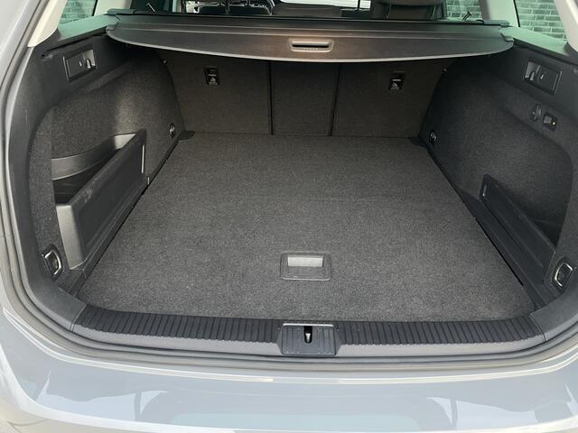 Volkswagen PASSAT Variant 1.4 TSI PHEV GTE Business | Elek Trekhaak | Virtual | LED | Camera | Carplay | Navi