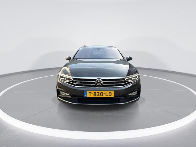 Volkswagen PASSAT Variant 1.5 TSI 150pk DSG R-Line Business + · Panoramadak · Camera · Matrix LED · Keyless · Stoelverwarming · Active Info Display · Garantie t/m 11-07-2027 of 100.000km