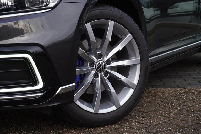 Volkswagen PASSAT Variant 1.4 TSI PHEV GTE Business | Nappa Leder | Pano | Trekhaak | Camera | Navi | Head-up | ACC | 18"