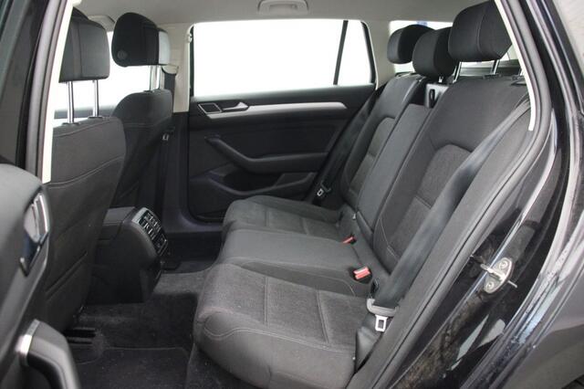 Volkswagen PASSAT Variant 1.6 TDI Comfortline Automaat - Navi, Cruise, Clima, Trekhaak
