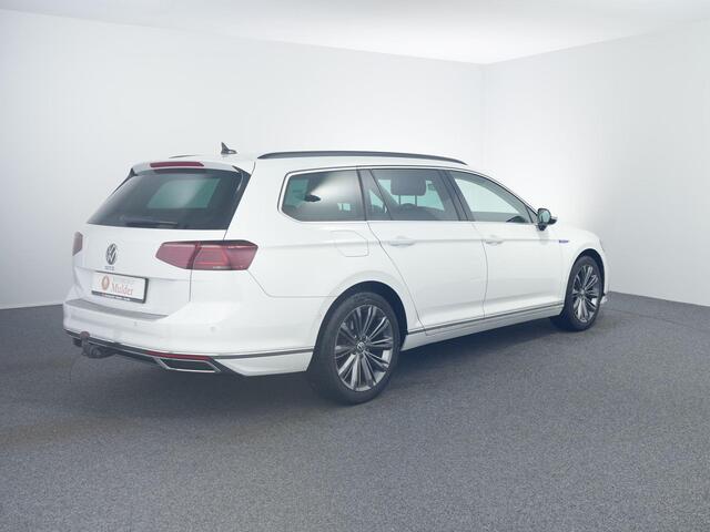 Volkswagen PASSAT 1.4 TSI PHEV GTE Business | Matrix IQ | Zwenkhaak | Carplay | 18inch |