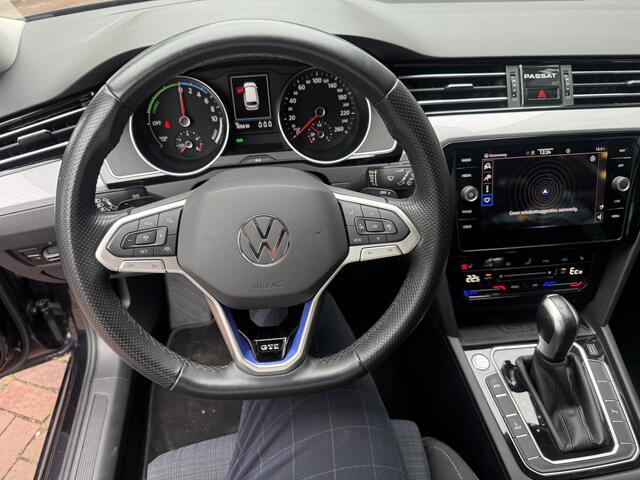 Volkswagen PASSAT Variant 1.4 TSI PHEV GTE Business Navigatie Apple Carplay/Android Auto Camera Parkeersensoren Stoelverwarming Virtual Cockpit Climate Control