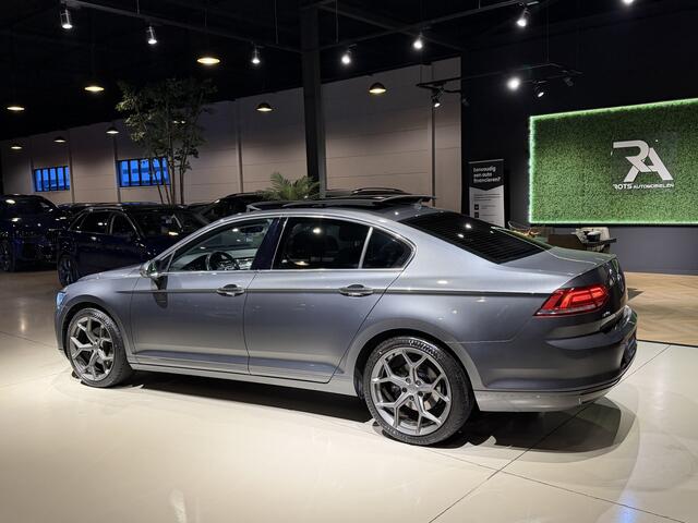 Volkswagen PASSAT 1.4 TSI ACT DSG Panoramadak|Camera|Navi|Media Grijs