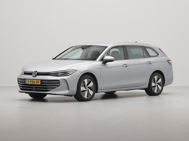 Volkswagen PASSAT Variant 1.5 eTSI 150pk DSG Business Trekhaak Stoel/Stuurverwarming Navigatie Camera Side Assist 142