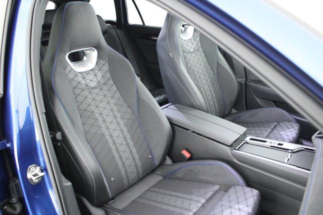 Volkswagen PASSAT Variant 1.5 eHybrid 272pk R-Line Edition Black Style Trekhaak Camera Head-Up Panoramadak Virtual Cockpit Keyless Navigatie