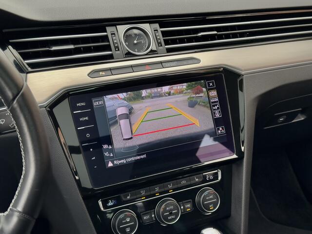 Volkswagen PASSAT Variant 2.0 TDI AUT6 HIGHLINE R-LINE 191PK 102D.KM!! PANODAK LEDER NAVI CAMERA DIGI-DASH APPLE-CARPLAY LED LMV PDC