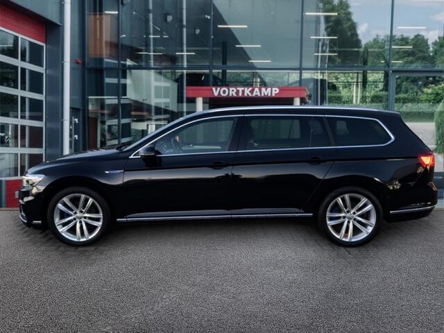 Volkswagen PASSAT 1.4 TSI DSG GTE CAMERA/ACC/TREKHAAK/NAVI/CARPLAY/ELEK.ACHTERKLEP/STOELVERW.