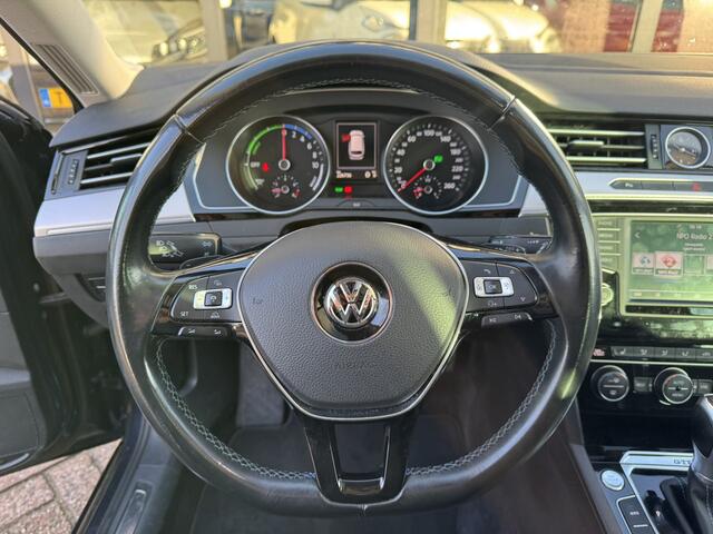 Volkswagen PASSAT Variant 1.4 TSI GTE Connected Series Plus*Navigatie*Panorama*
